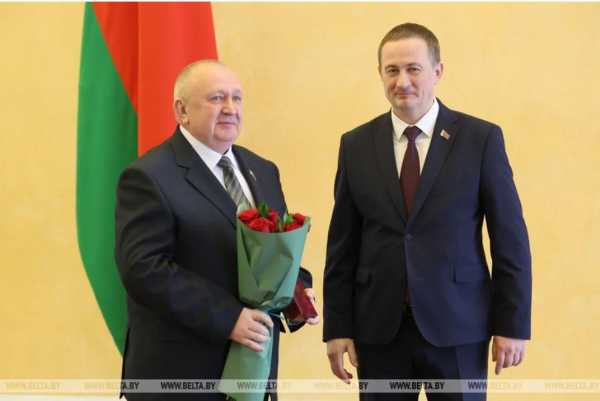 Премьер-министр Александр Турчин вручил государственные награды